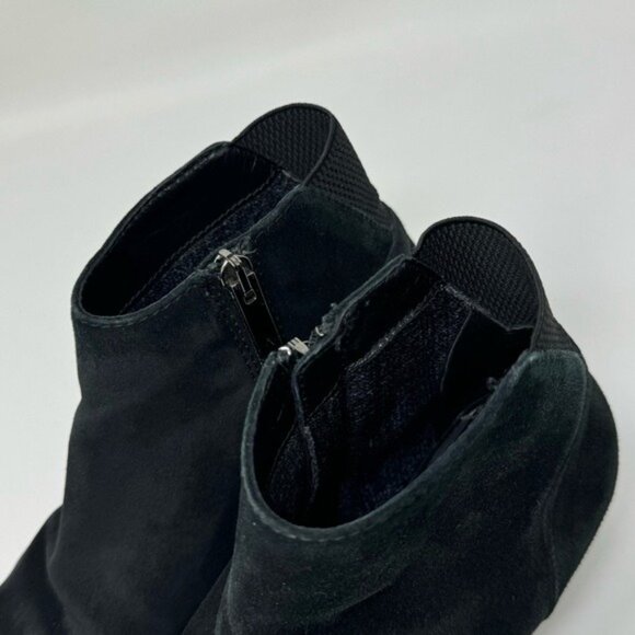 Aquatalia Black Suede Ankle Boots Block Heel Zipper Pointed Toe Size 7.5 - Picture 11 of 16